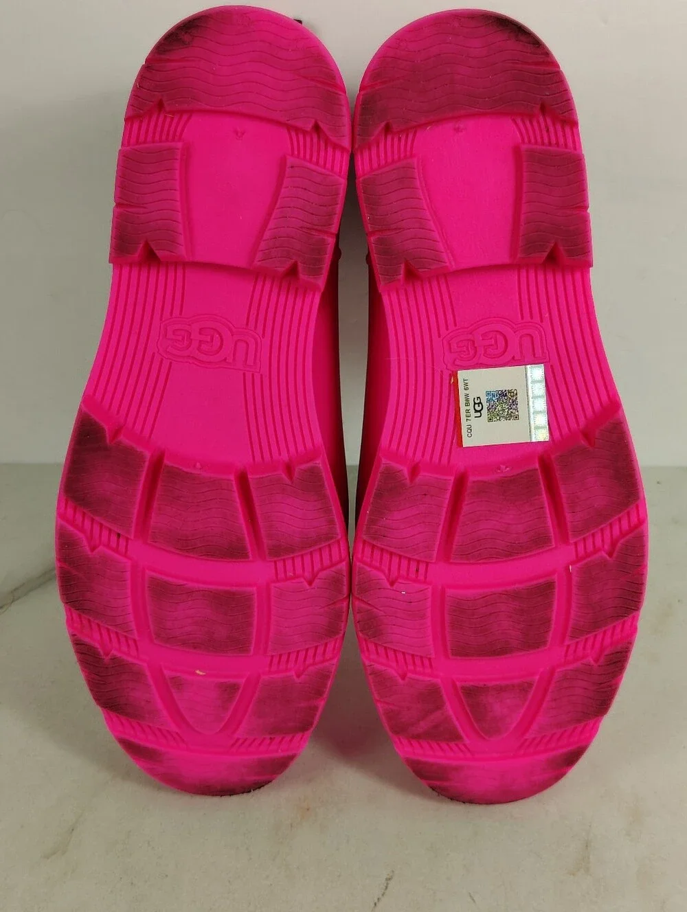 UGG Women's Droplet Rain Boots, Taffy Neon Pink, Sz 8